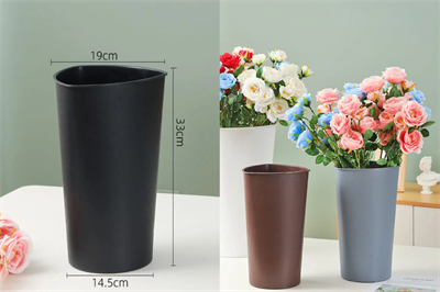 Ваза флориста треугольная горловина размер M (h=33см, верх 19см) Чёрный 20217