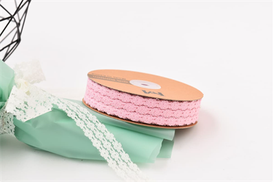 Лента кружевная дизайн «3 Цветка» (2,5см х 35 ярд) Розовый 00267