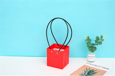 Пакет для цветов крафт форма-2 размер M (11.5 х 10.5 х 13см) 10 шт Красный, плотность 230 гр 17188