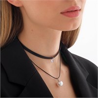 {{photo.Alt || photo.Description || 'Чокер «Две нити» большая бусина, цвет белый в чёрном, L=39 6250004'}}